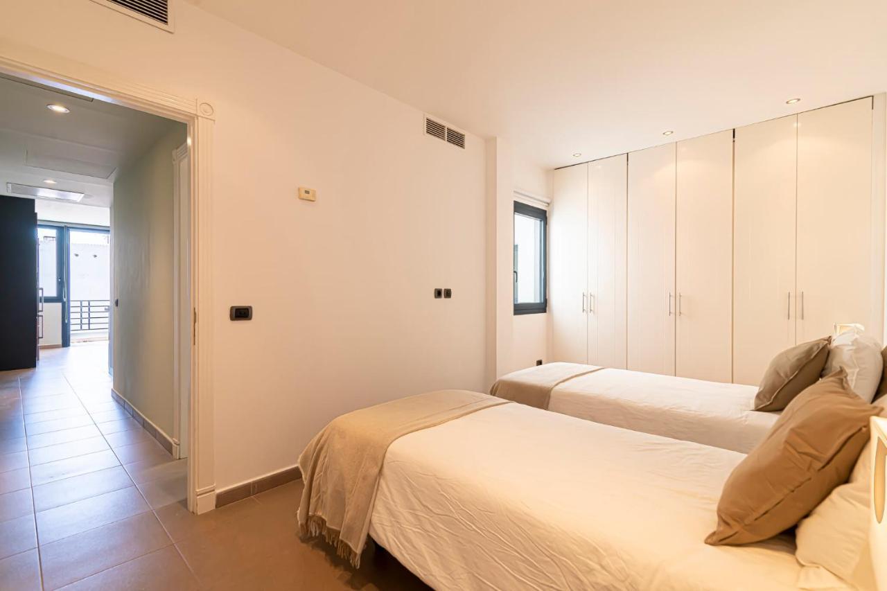 Luxury Holidays Suites, Playa De Los Cristianos Los Cristianos  Exteriör bild