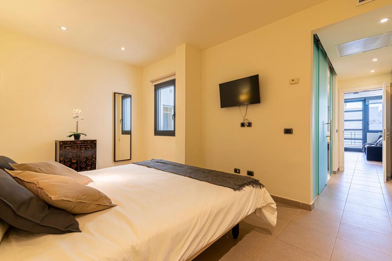 Luxury Holidays Suites, Playa De Los Cristianos Los Cristianos  Exteriör bild